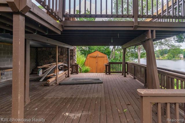 3181 Granda Vista Drive, Milford, MI 48380