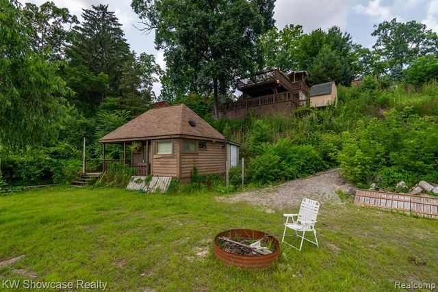 3181 Granda Vista Drive, Milford, MI 48380