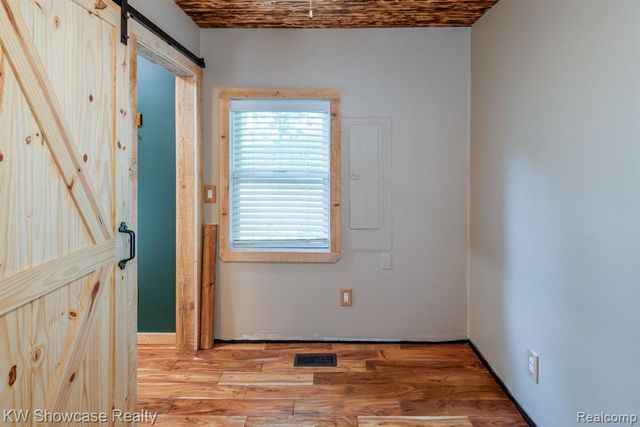 3181 Granda Vista Drive, Milford, MI 48380