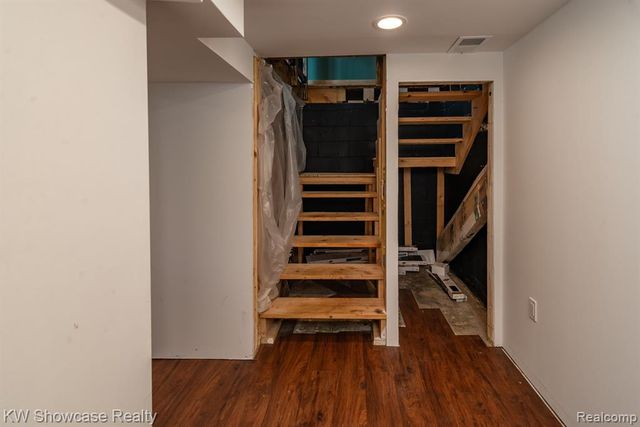 3181 Granda Vista Drive, Milford, MI 48380