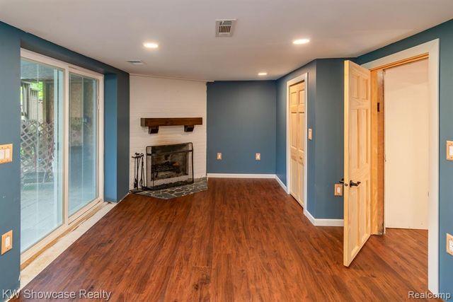 3181 Granda Vista Drive, Milford, MI 48380