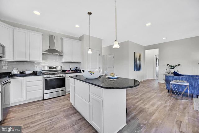 2403 N HERON CIR, New Castle, DE 19720