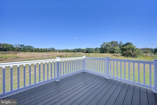 2403 N HERON CIR, New Castle, DE 19720