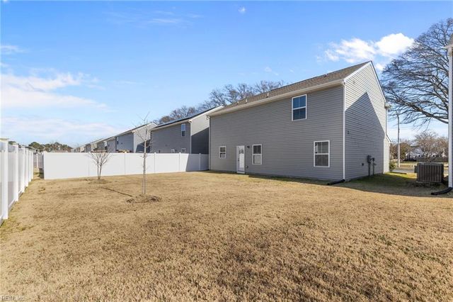 123 Good Hope LN, Portsmouth, VA 23702