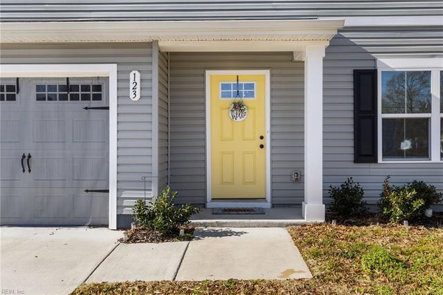 123 Good Hope LN, Portsmouth, VA 23702
