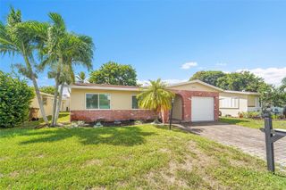 960 NW 49th St, Deerfield Beach, FL 33064
