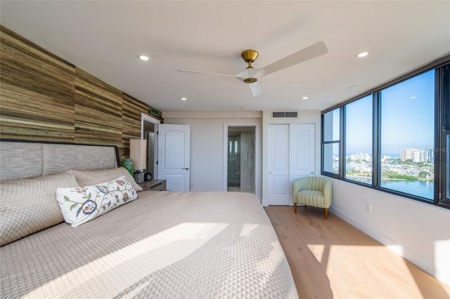 770 S PALM AVENUE 1704, Sarasota, FL 34236