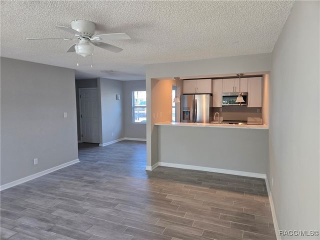 11599 W Kingfisher Court, Crystal River, FL 34429