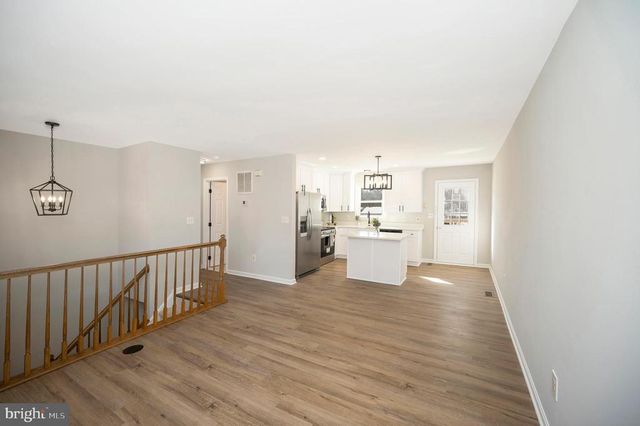 8006 BLOSSOM WOOD CT, Fredericksburg, VA 22407