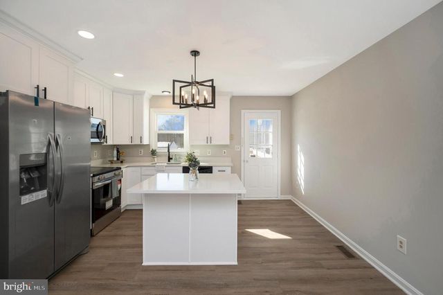 8006 BLOSSOM WOOD CT, Fredericksburg, VA 22407