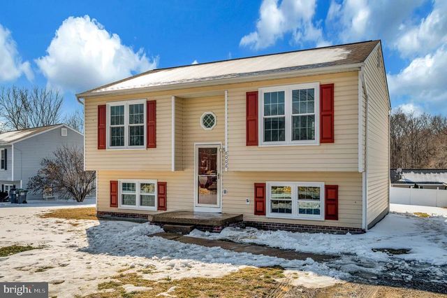 8006 BLOSSOM WOOD CT, Fredericksburg, VA 22407