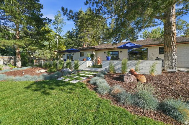 5 APPLE HILL CIR, Sandy, UT 84092