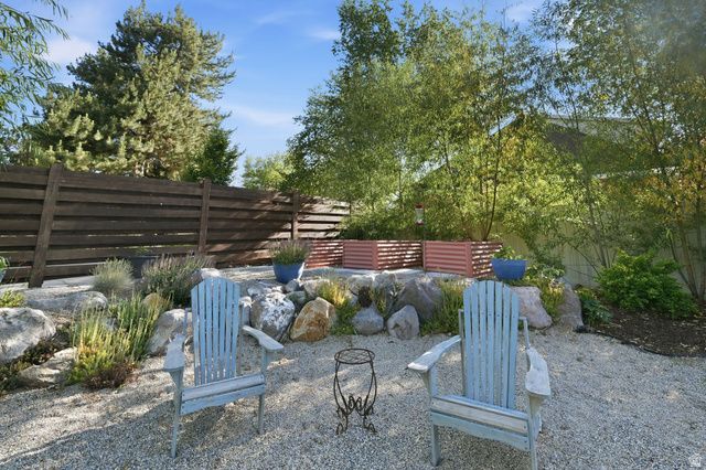 5 APPLE HILL CIR, Sandy, UT 84092