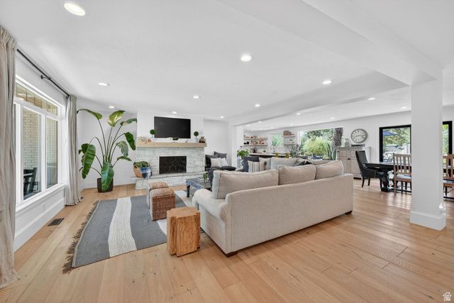 5 APPLE HILL CIR, Sandy, UT 84092