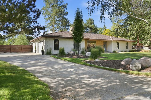 5 APPLE HILL CIR, Sandy, UT 84092