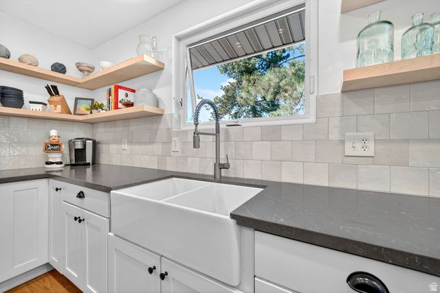 5 APPLE HILL CIR, Sandy, UT 84092