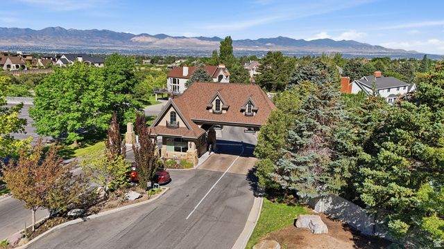 5 APPLE HILL CIR, Sandy, UT 84092
