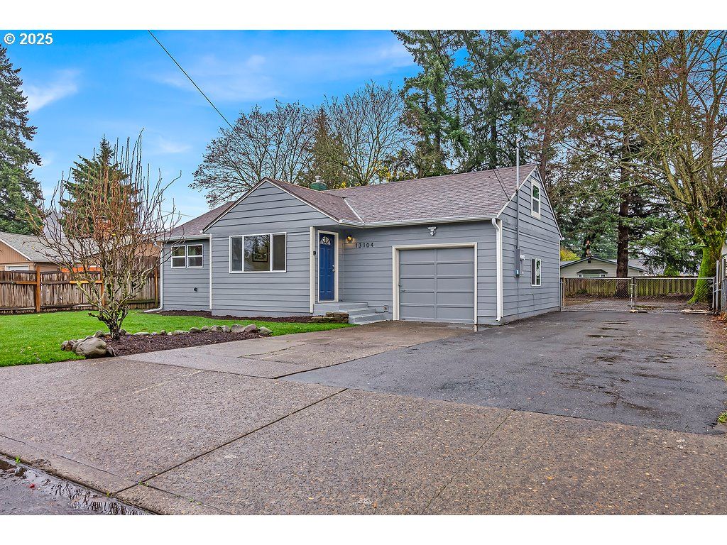 13104 Se CENTER St, Portland, OR 97236