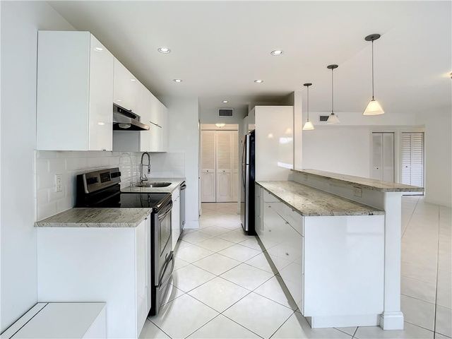 6342 Longboat Lane 404, Boca Raton, FL 33433