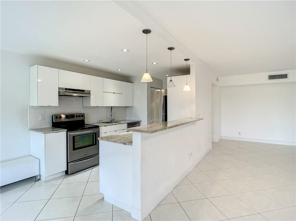 6342 Longboat Lane 404, Boca Raton, FL 33433