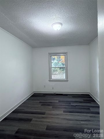 9225 Moores Chapel Road, Charlotte, NC 28214