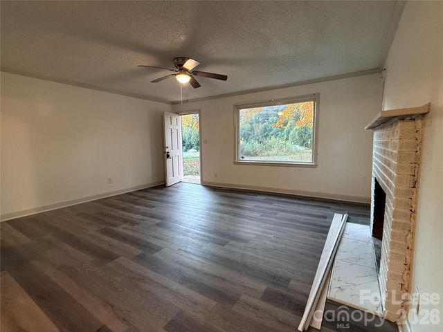 9225 Moores Chapel Road, Charlotte, NC 28214