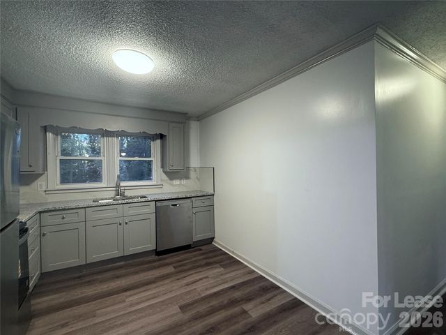 9225 Moores Chapel Road, Charlotte, NC 28214