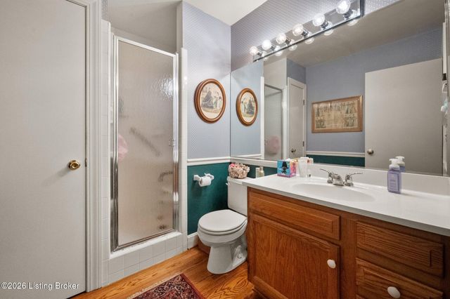 27 Chamberry Cir, Louisville, KY 40207