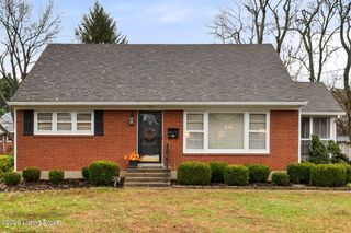 27 Chamberry Cir, Louisville, KY 40207