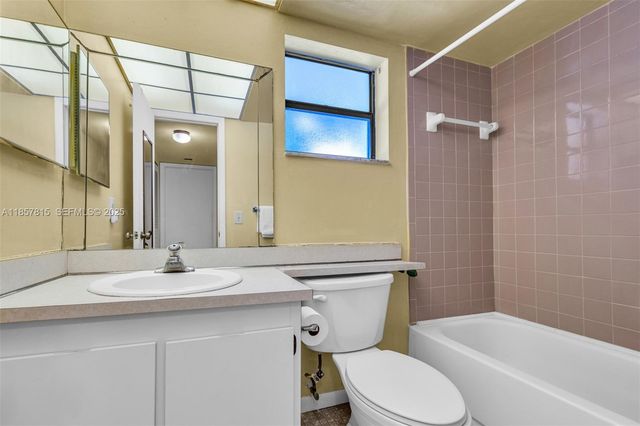 10444 NW 30th Court 204, Sunrise, FL 33322