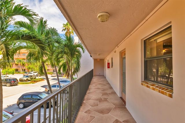 10444 NW 30th Court 204, Sunrise, FL 33322