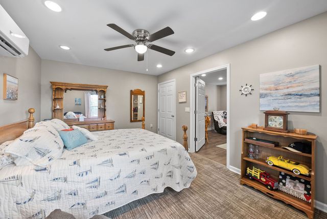 997 Grassland Chase Dr, Gallatin, TN 37066