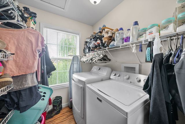 997 Grassland Chase Dr, Gallatin, TN 37066