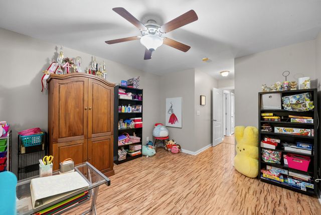 997 Grassland Chase Dr, Gallatin, TN 37066