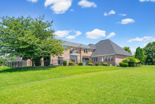997 Grassland Chase Dr, Gallatin, TN 37066