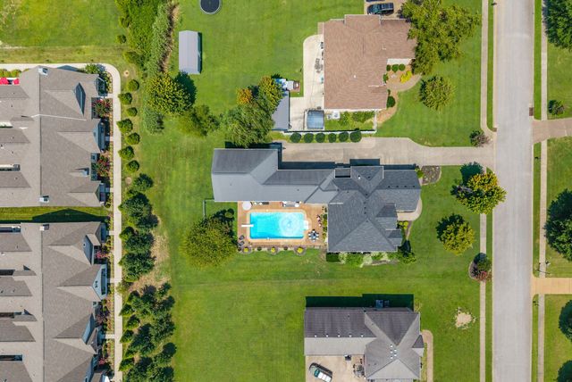 997 Grassland Chase Dr, Gallatin, TN 37066
