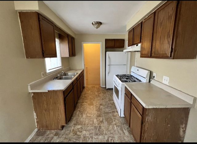 23094 Donald Avenue, Eastpointe, MI 48021