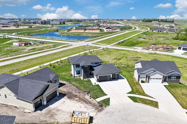860 NW Frescott Circle, Waukee, IA 50263