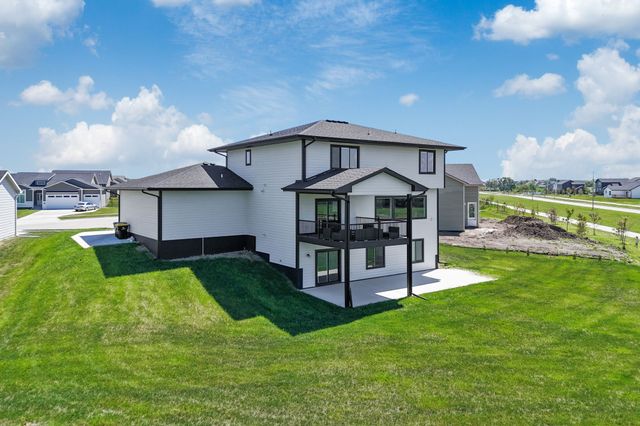 860 NW Frescott Circle, Waukee, IA 50263