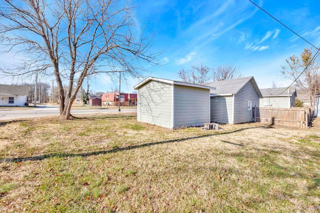 818 Ohio St, Augusta, KS 67010