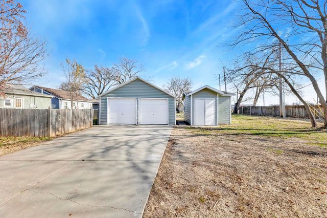 818 Ohio St, Augusta, KS 67010