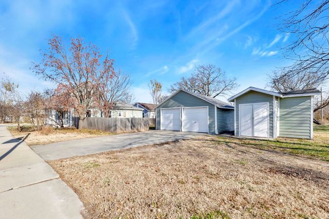 818 Ohio St, Augusta, KS 67010