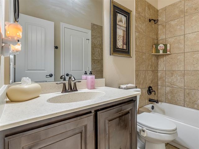 9101 NW 86th Court, Yukon, OK 73099