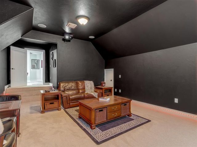 9101 NW 86th Court, Yukon, OK 73099