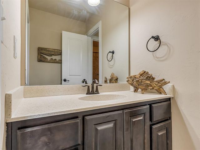 9101 NW 86th Court, Yukon, OK 73099