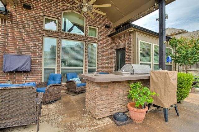 9101 NW 86th Court, Yukon, OK 73099