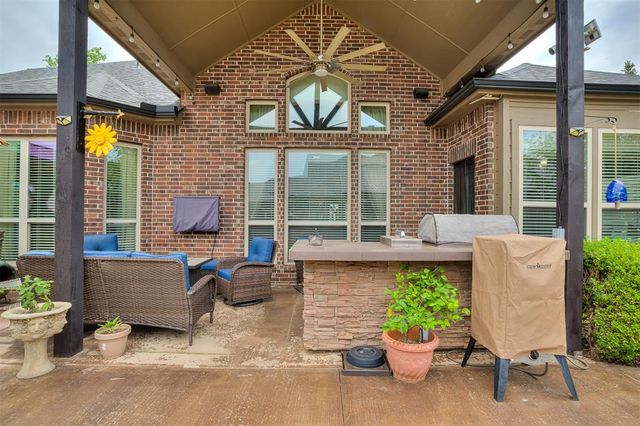 9101 NW 86th Court, Yukon, OK 73099