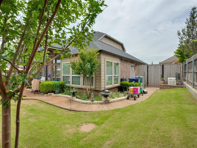 9101 NW 86th Court, Yukon, OK 73099