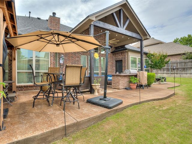 9101 NW 86th Court, Yukon, OK 73099