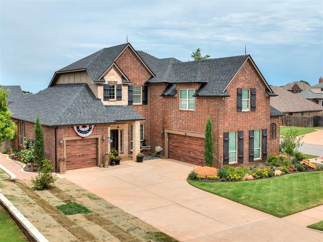 9101 NW 86th Court, Yukon, OK 73099